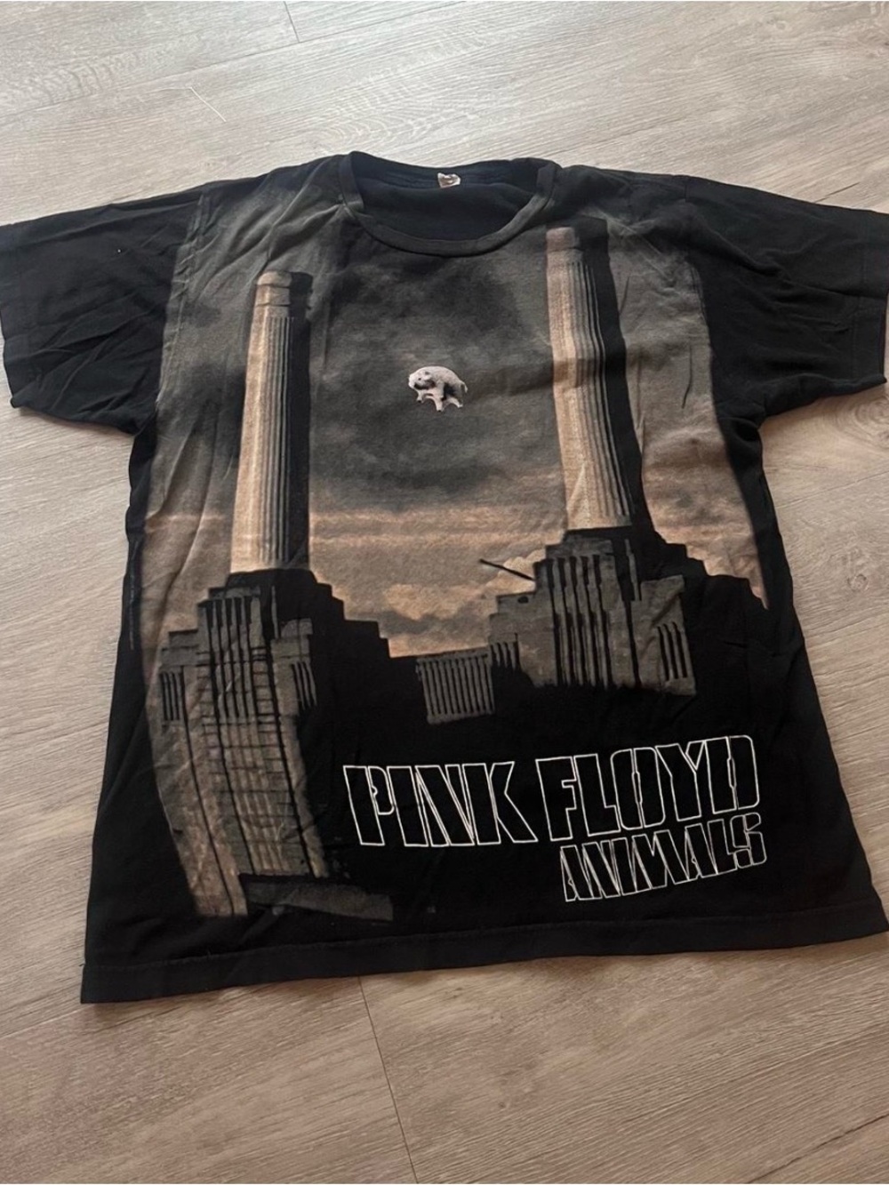 Pink Floyd vintage black graphic animals tee